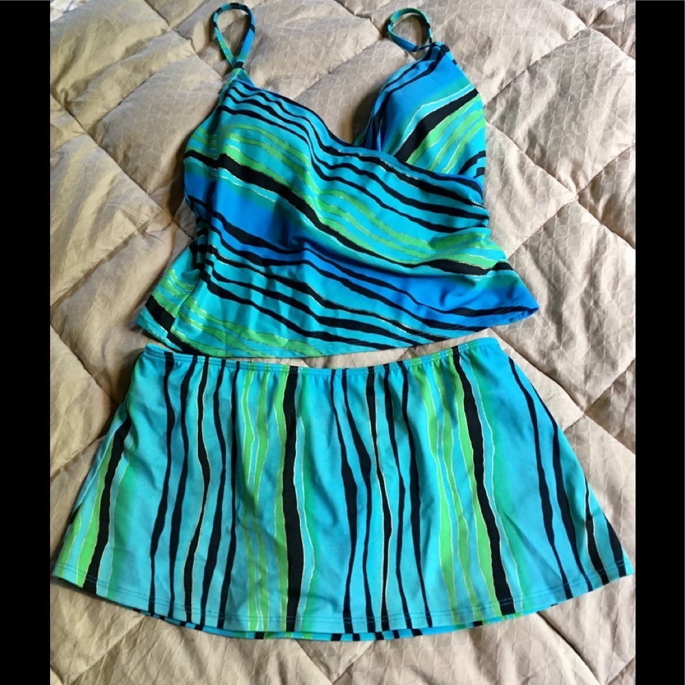 🌴Shape fx tankini top & skort🌴